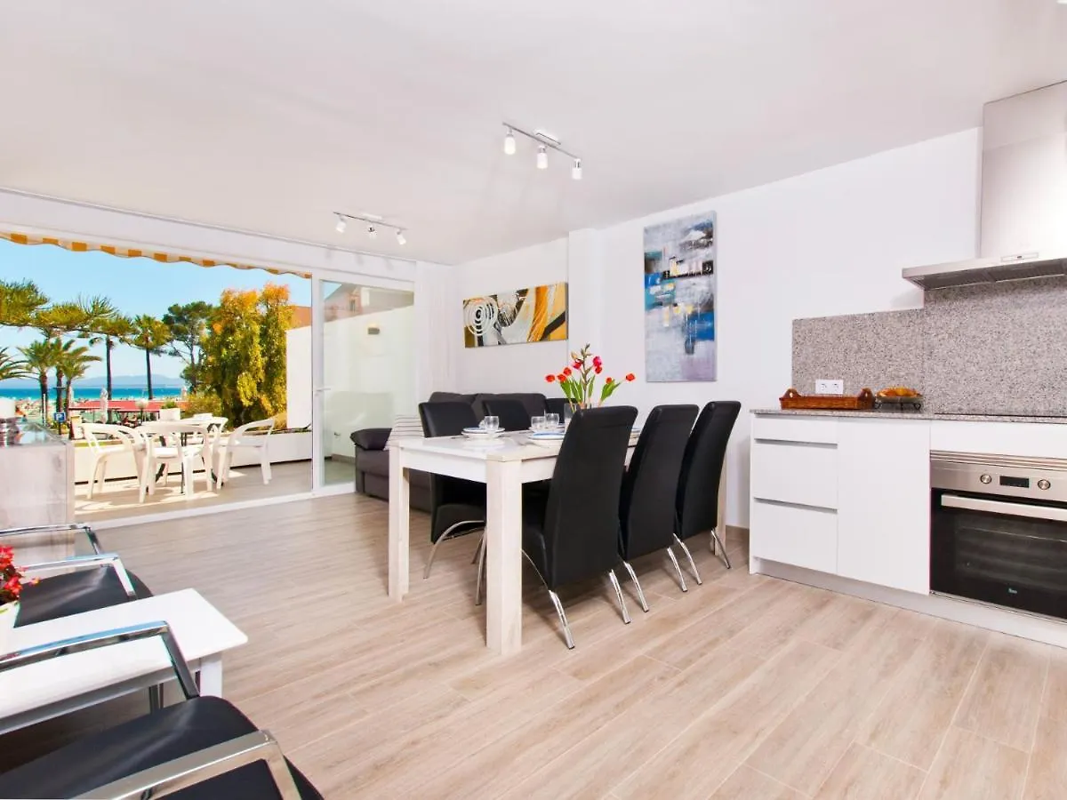 Apartment Oiza Classic, At Alcudia Beach بورت ذالكوذيا 0*,